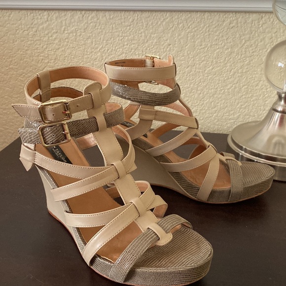 Ann Taylor Leather Platform Wedge Straps Sandals size 9.5 - Picture 2 of 10